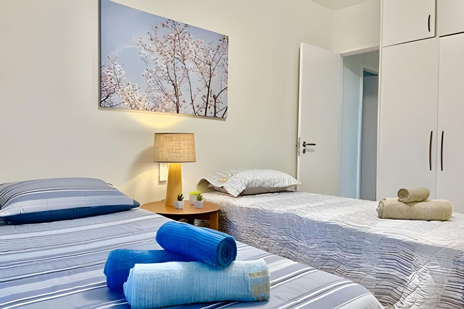 Apartamento Conforto E Elegancia Posto 9 P/ate 04 Wi-fi 500m *